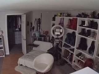 Miss Olivia Black Dressing Room
